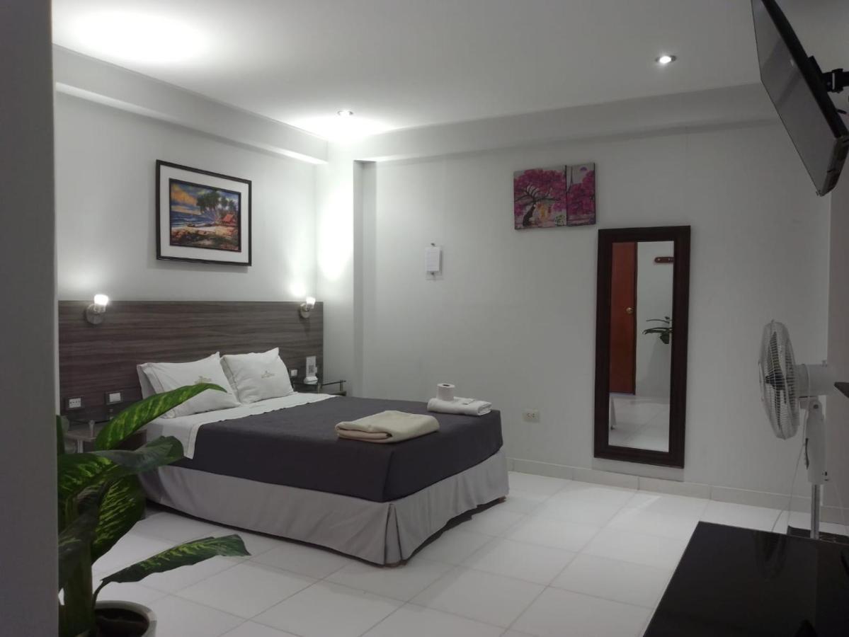 Millennium Hotel Corporative San Vicente de Canete Bagian luar foto
