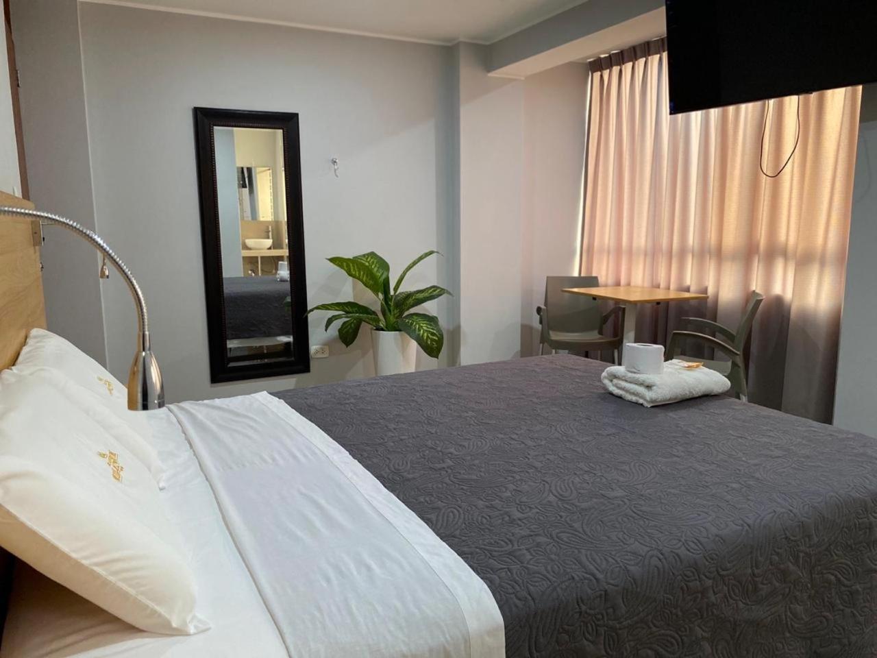 Millennium Hotel Corporative San Vicente de Canete Bagian luar foto
